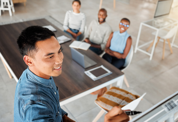 group-of-diverse-businesspeople-having-a-meeting-in-an-office-at-work